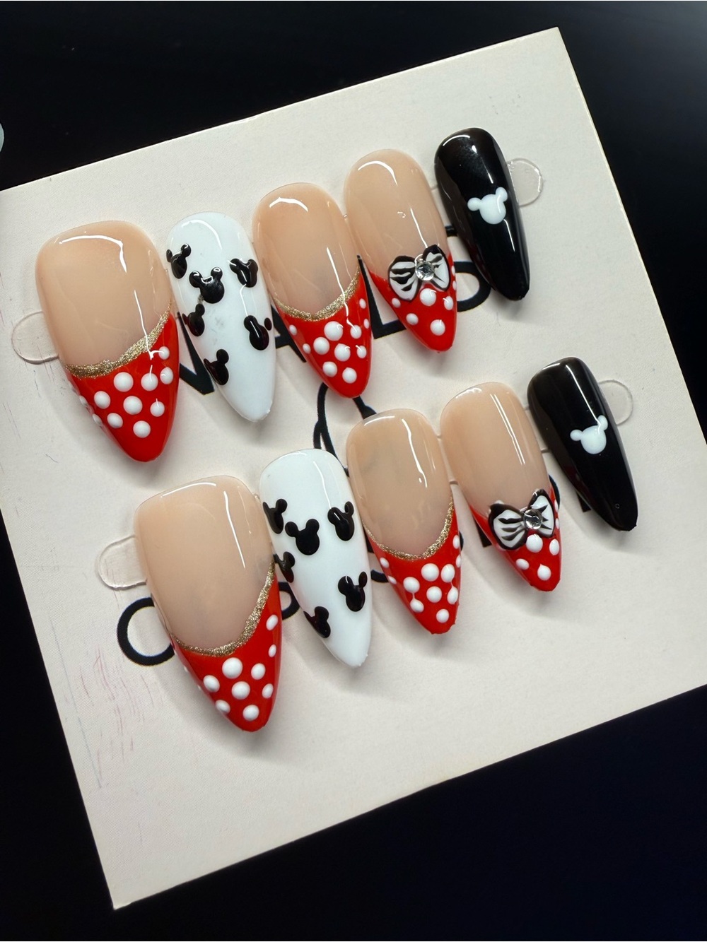 Disney Minnie Mouse-Inspired Red & Black Press-On Nail Medium